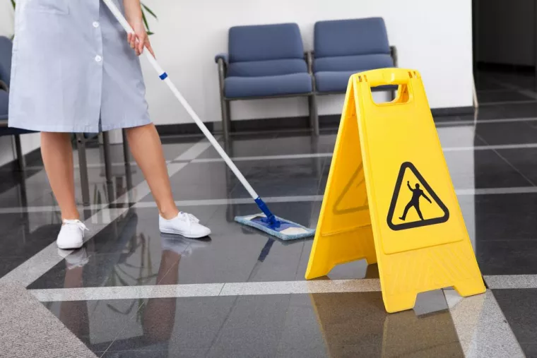 Faire appel à une société de nettoyage pour un évènement de 500 personnes à Metz , Metz, Delta Clean